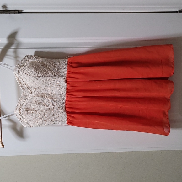 City Triangles Dresses & Skirts - City triangles size 3 dress.